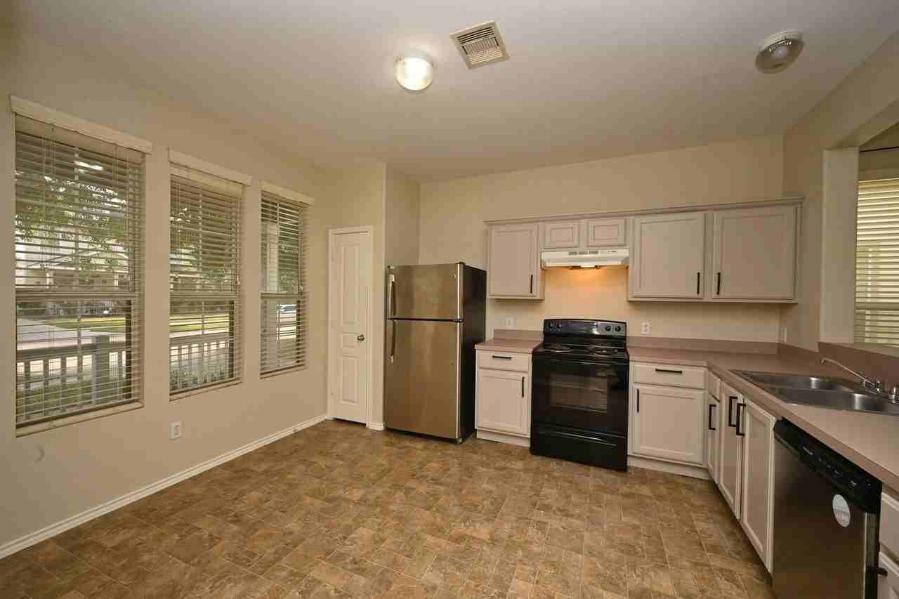 16806 Mammoth Springs Dr - Photo 5 of 17