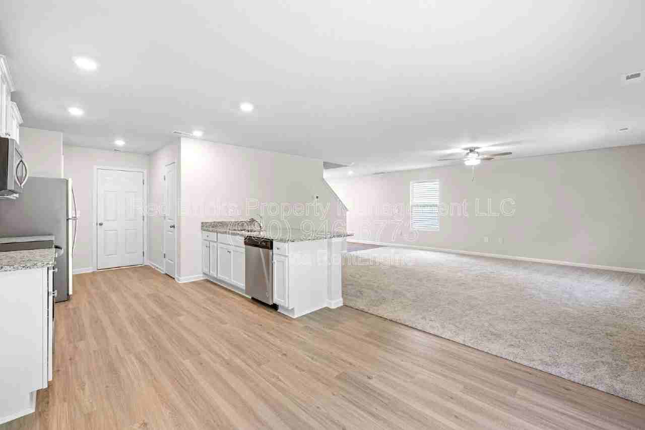 1157 Nia Rd - Photo 5 of 22