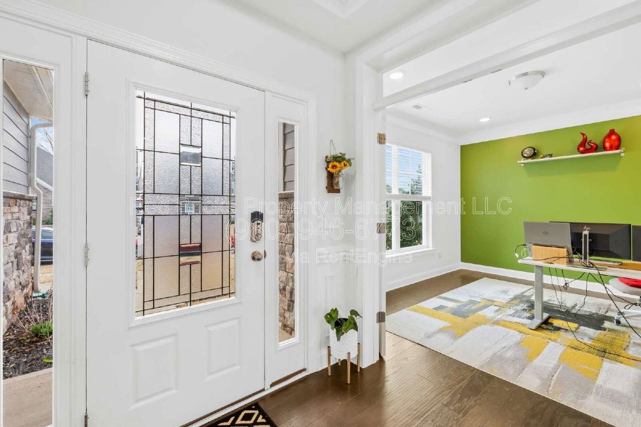 6126 Russo Ct - Photo 4 of 39