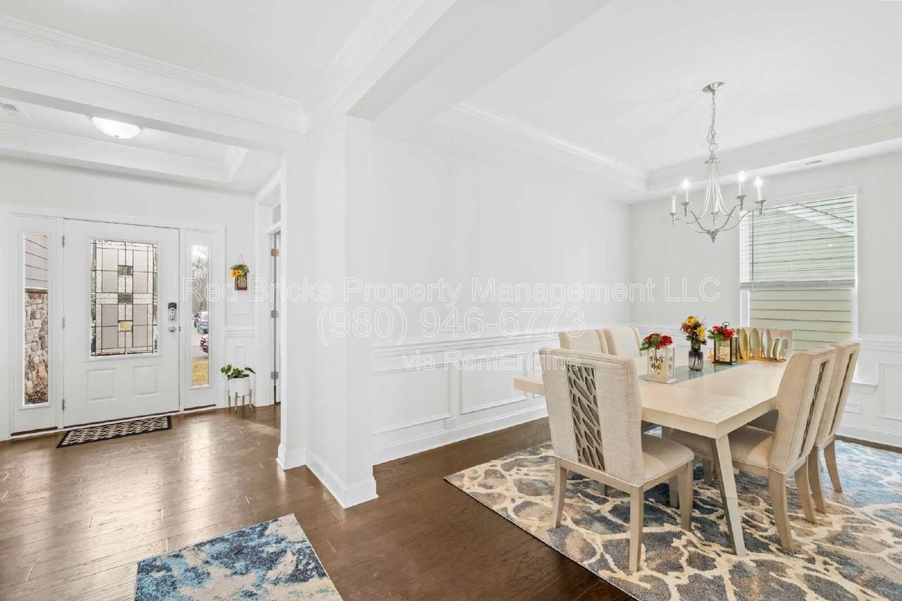 6126 Russo Ct - Photo 7 of 39