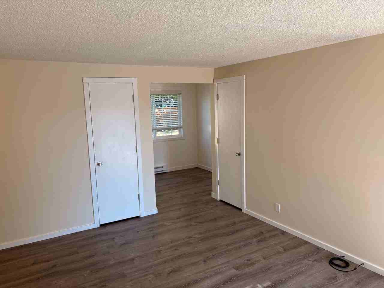 C2402 - Maple Court Apartments - Photo 3 of 14