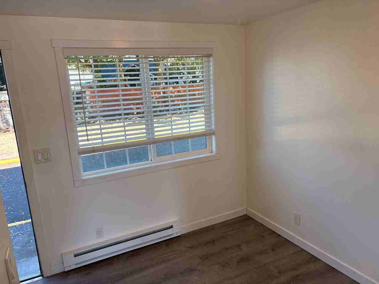 C2402 - Maple Court Apartments - Photo 4 of 14