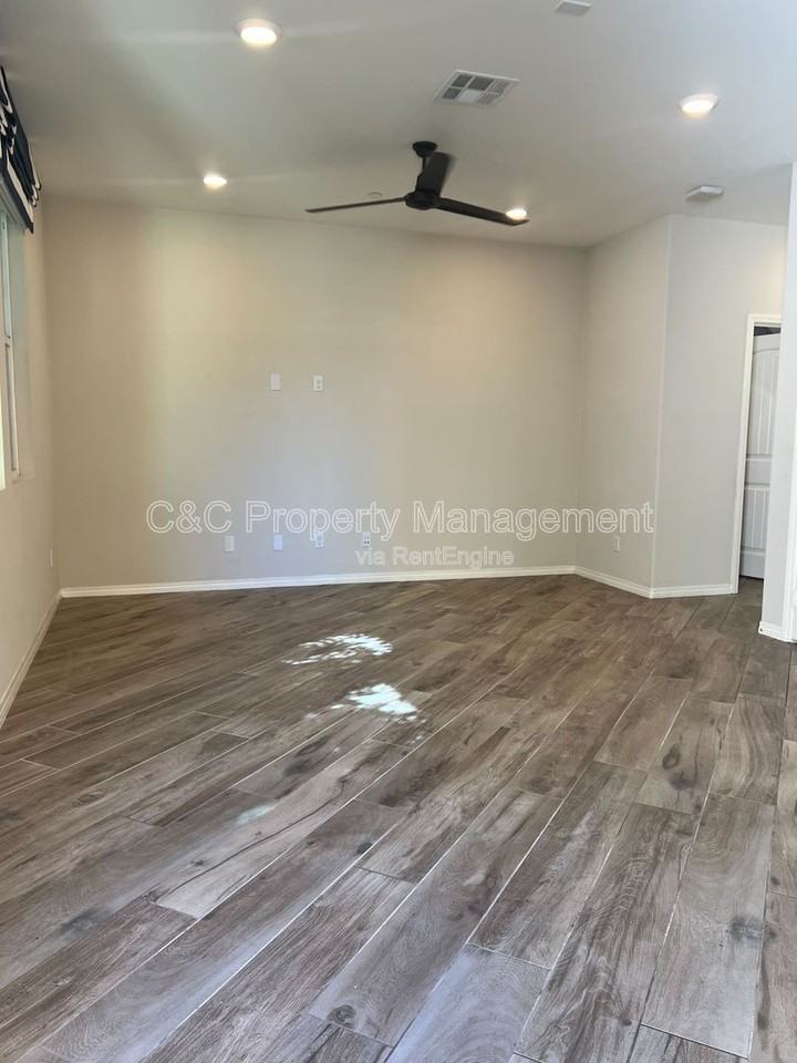 6088 Sendero Ave - Photo 5 of 26