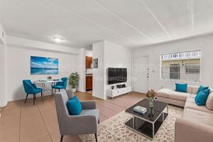 featured image of 447 Ne 125th St #3