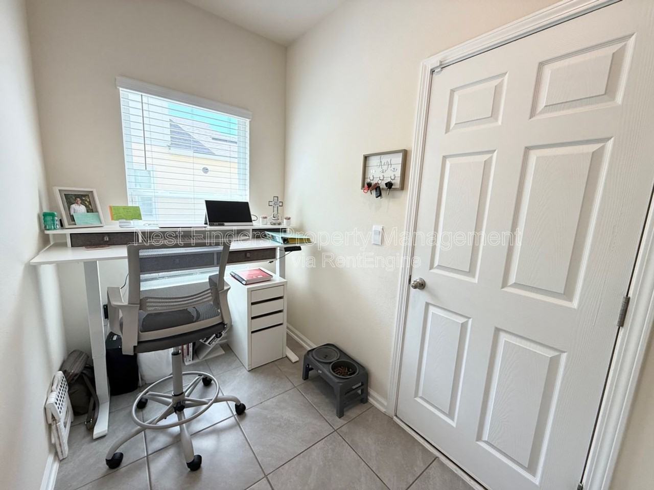 592 Coastline Way - Photo 5 of 50