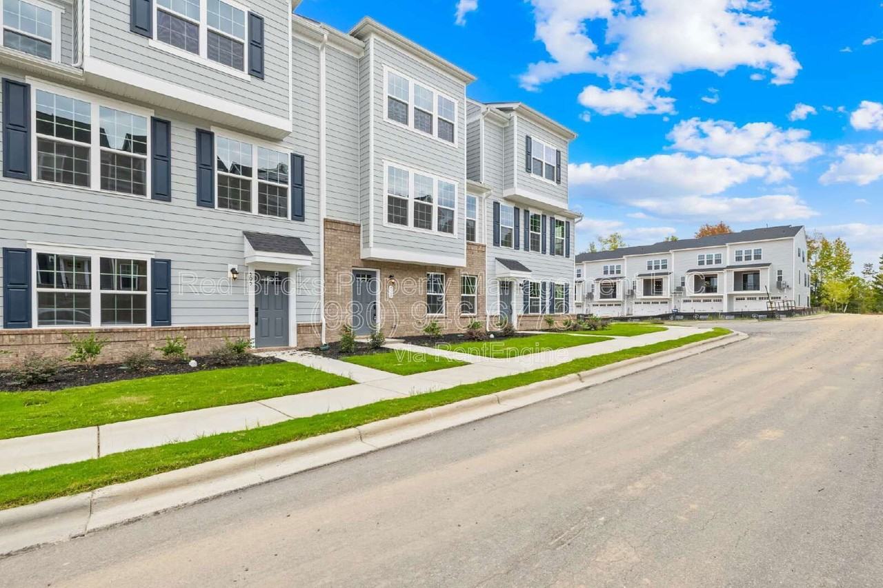 513 Bailey Mills Dr - Photo 3 of 26