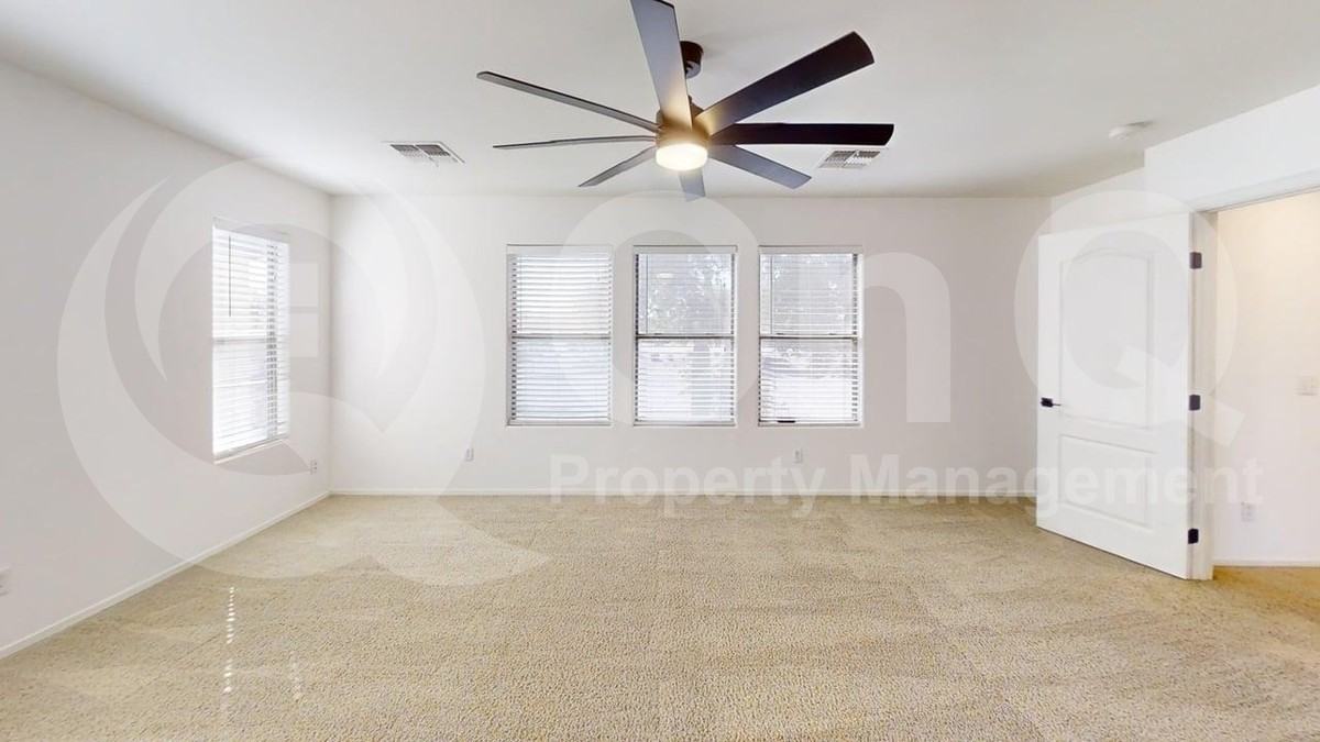 2604 S Southwind Dr - Photo 7 of 18