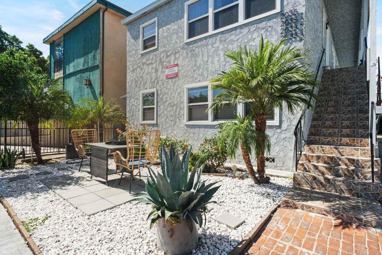 2035 1/2 S Shenandoah St - Photo 4 of 30