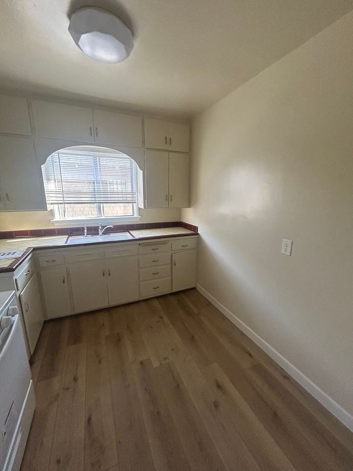 1536-38 Locust Ave - Photo 7 of 50