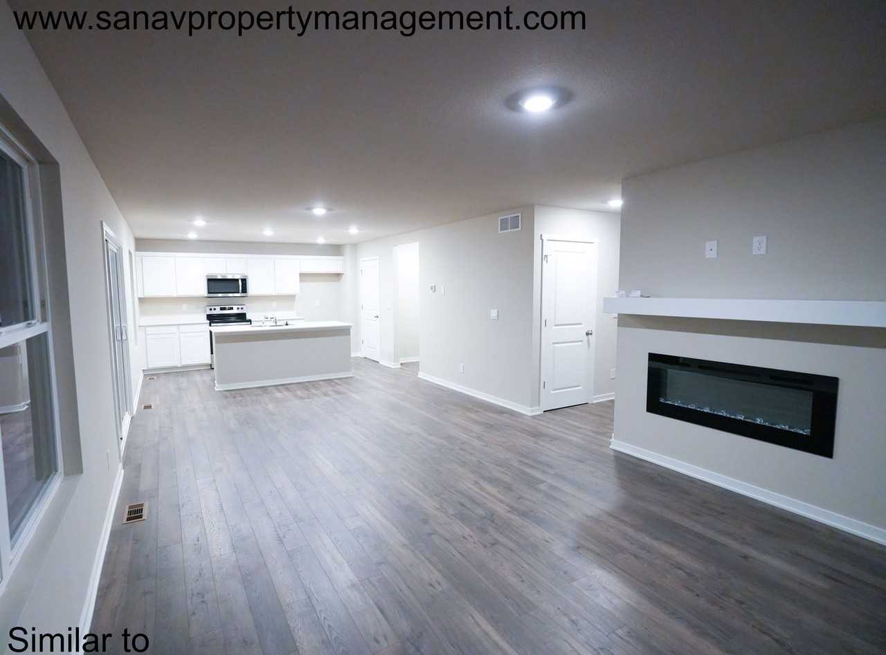 2425 Se Fox Valley Dr - Photo 5 of 9
