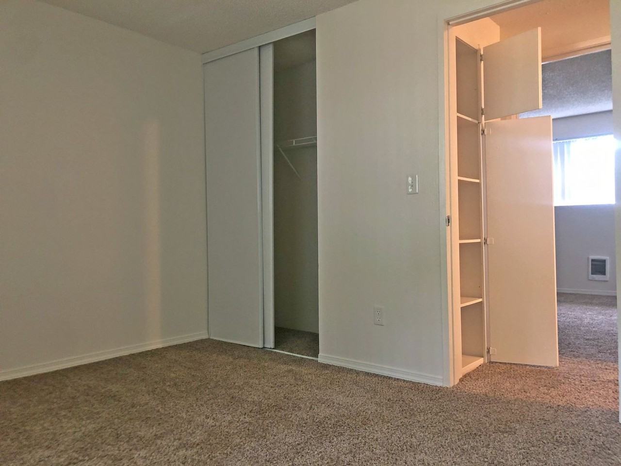 Oaks - Photo 4 of 50