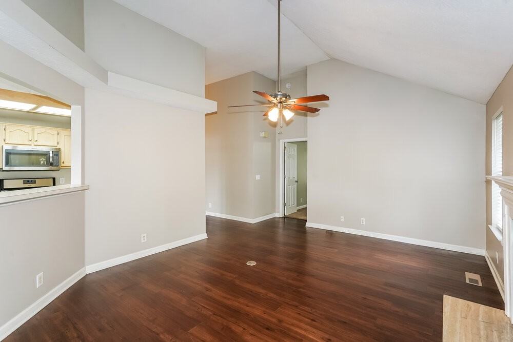 914 Celeste Ct - Photo 4 of 17