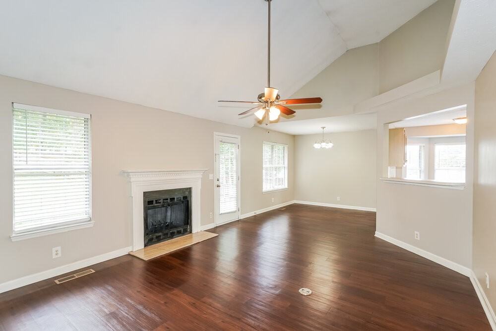 914 Celeste Ct - Photo 5 of 17