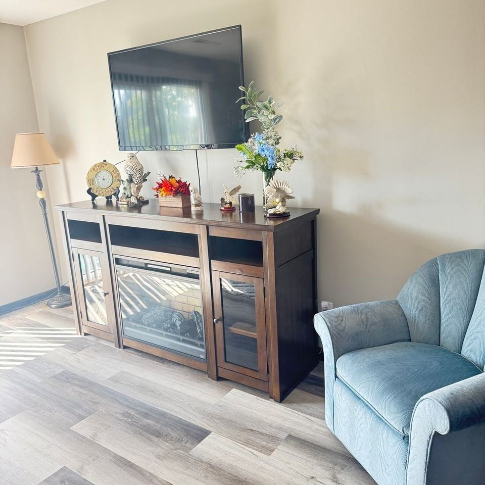 Altoona Terrace - Photo 3 of 13