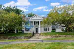 featured image of 129 South Dr