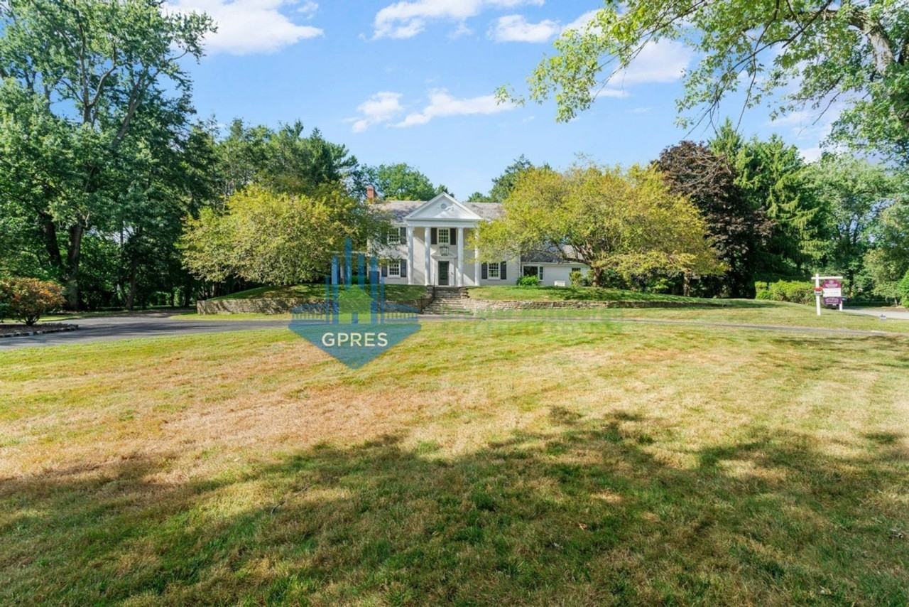 129 South Dr - Photo 2 of 50