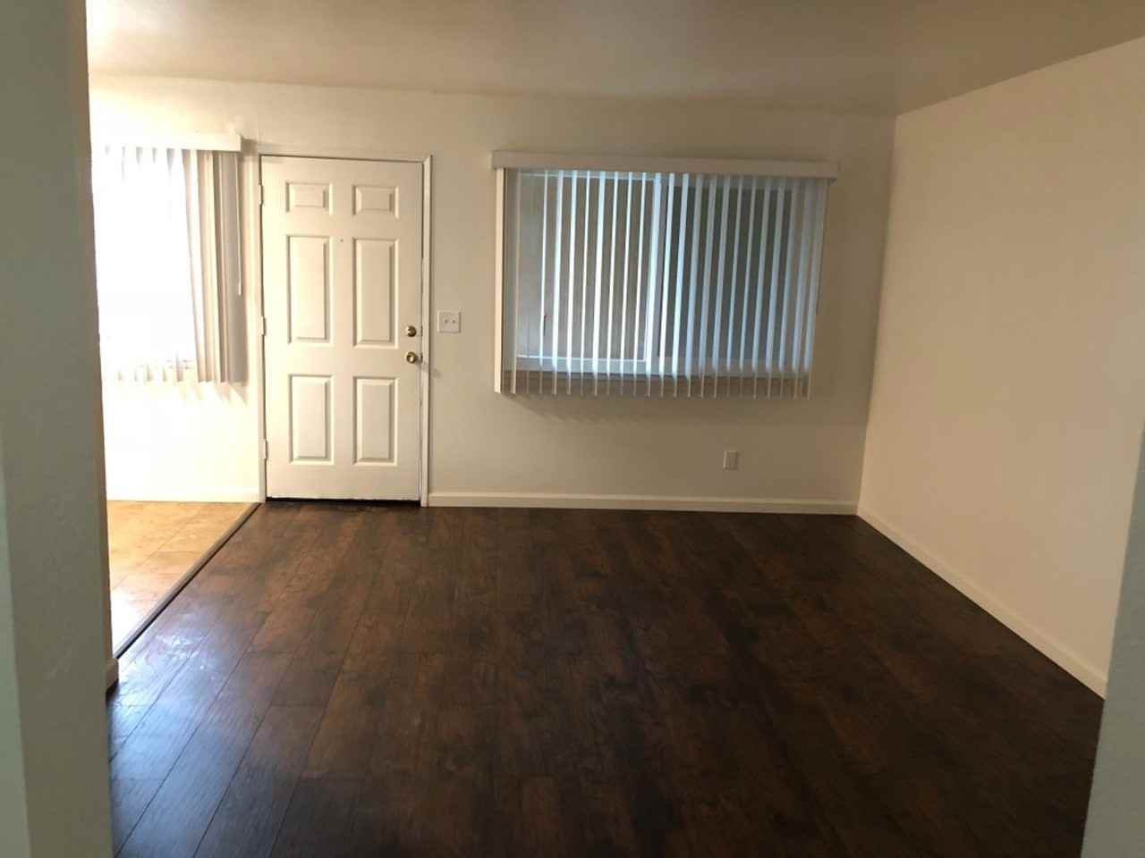 Plaza Garden Apartments - Photo 5 of 8