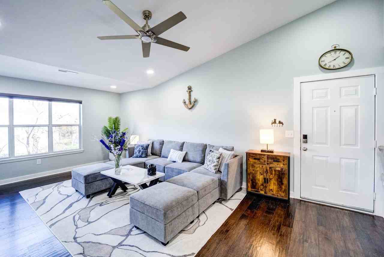 2011 2011 North Highway 17 2100-T #T - Photo 2 of 34