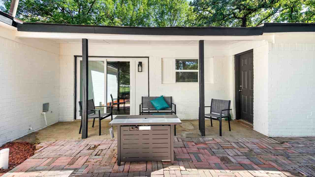 7520 Sequoia Ct #NA - Photo 2 of 36