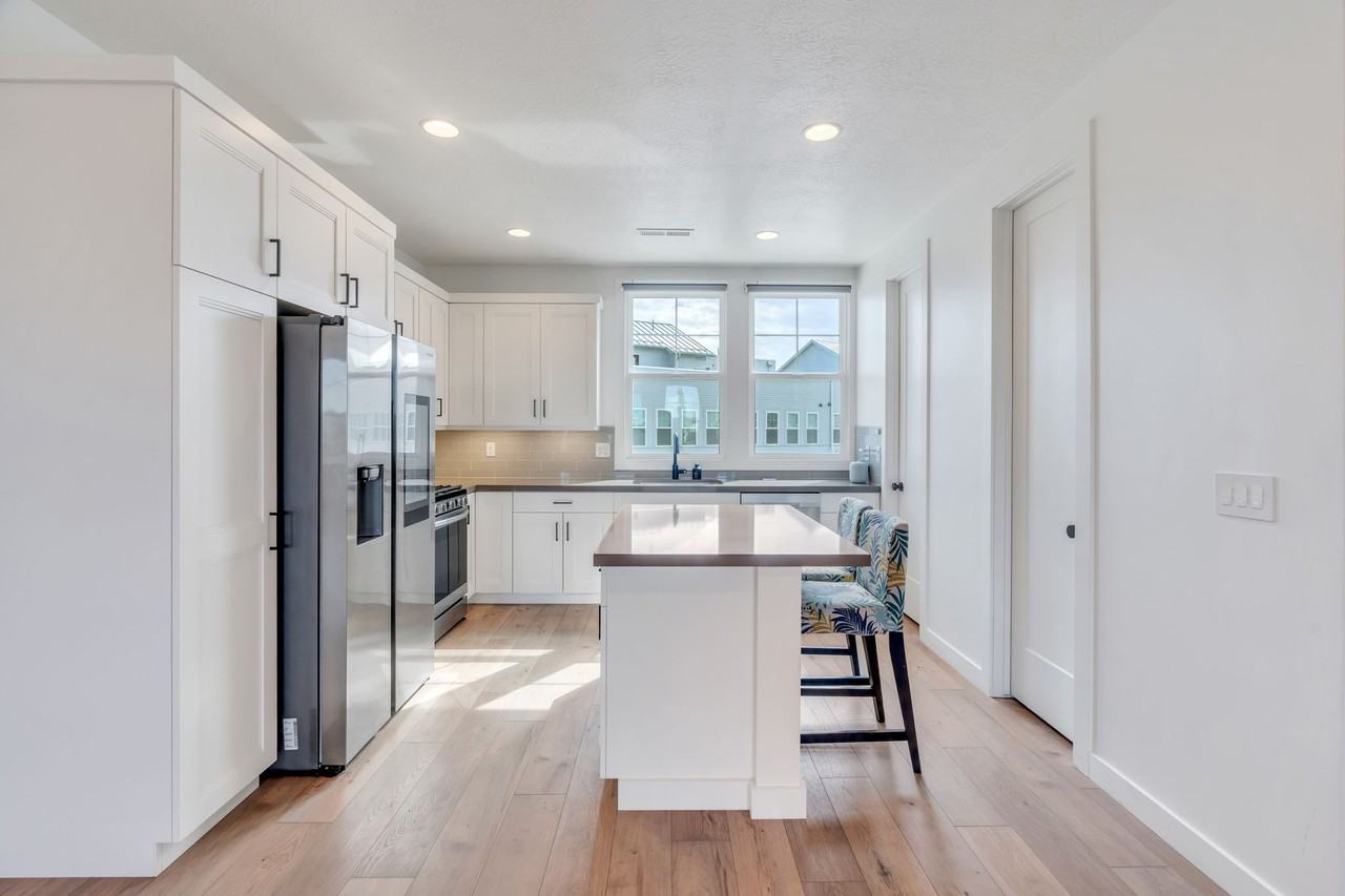 4765 Isla Daybreak Road #1 - Photo 6 of 23