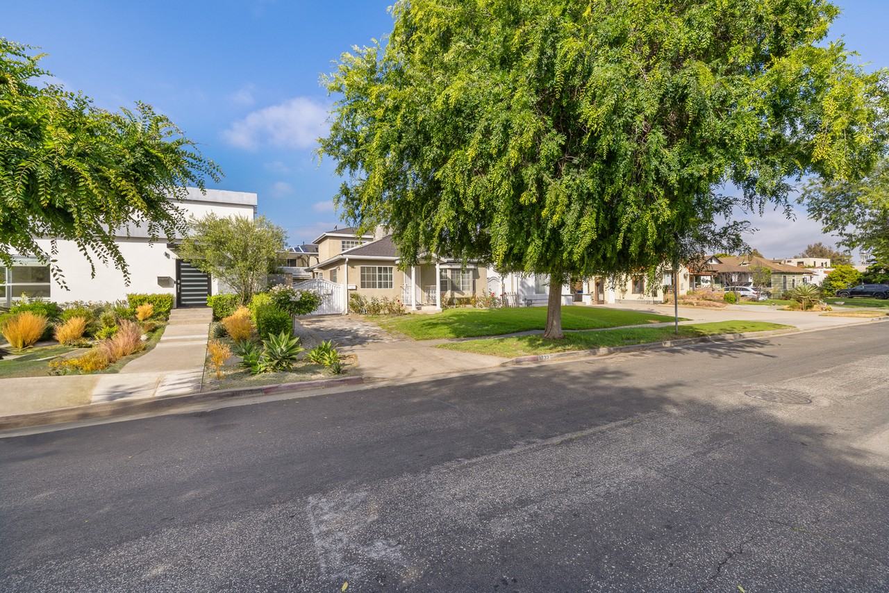 1732 S Carmelina Ave #NA - Photo 4 of 44