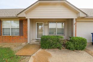2209 W Wellington St - Photo 1 of 1
