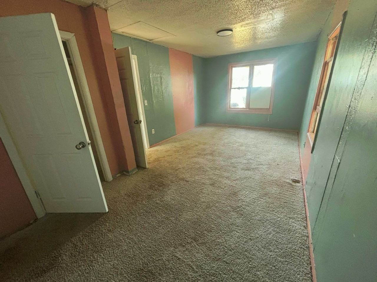 512 Northwest 89th Street - Photo 3 of 6