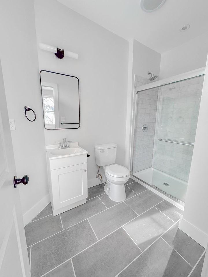 324 Washington Ave - Photo 2 of 4