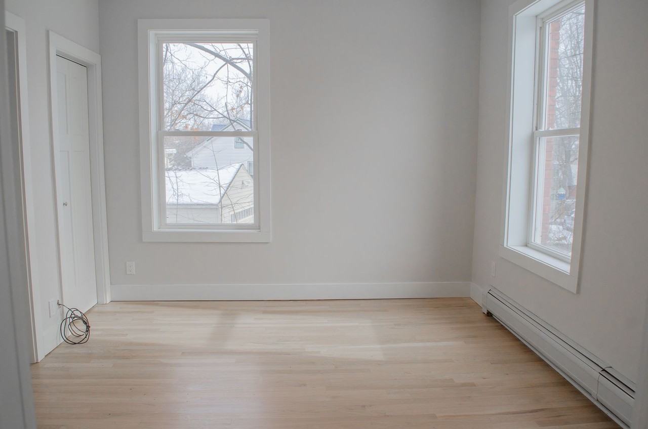 324 Washington Ave - Photo 3 of 4