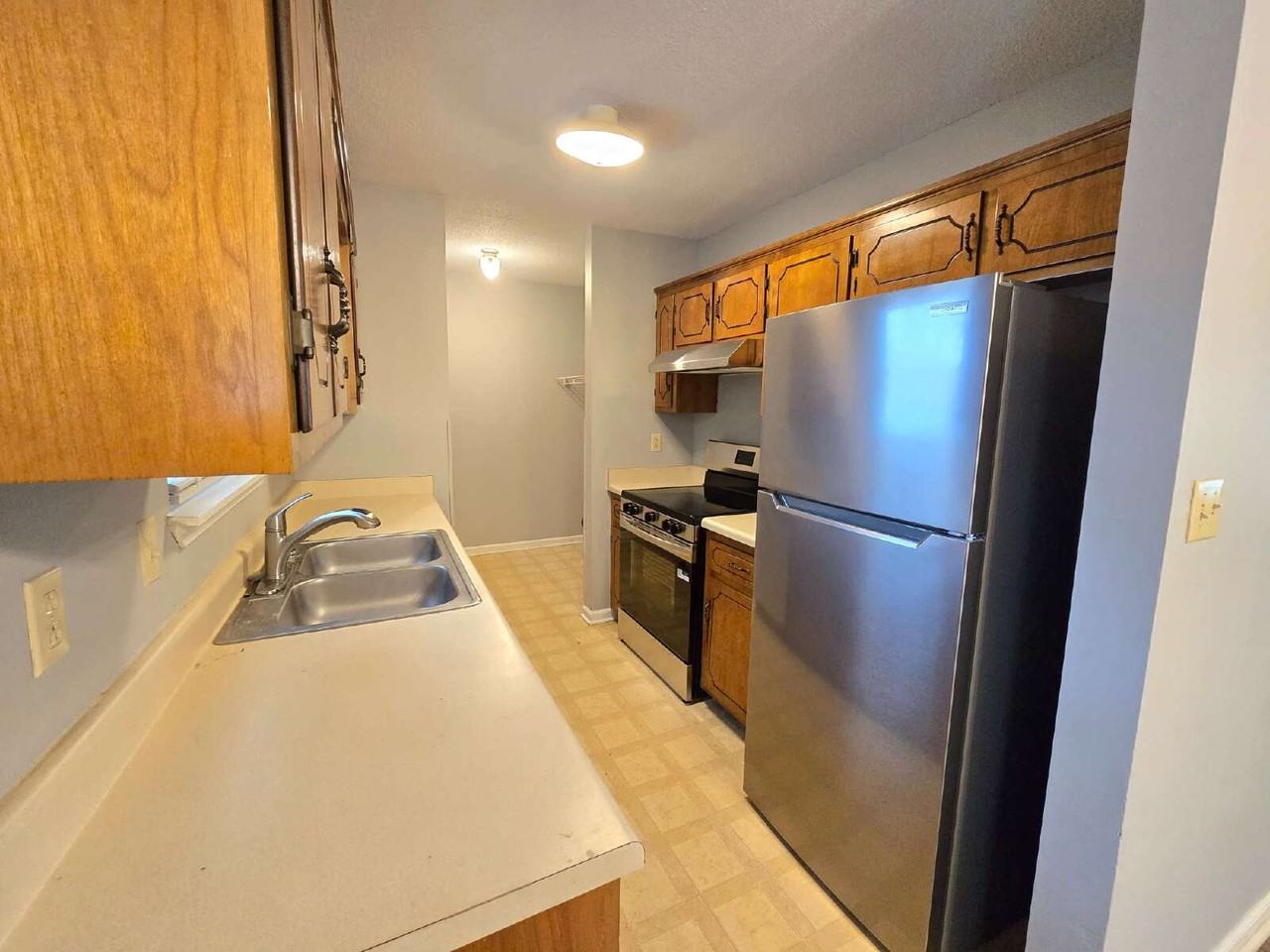 572 Danielle Dr - Photo 6 of 20