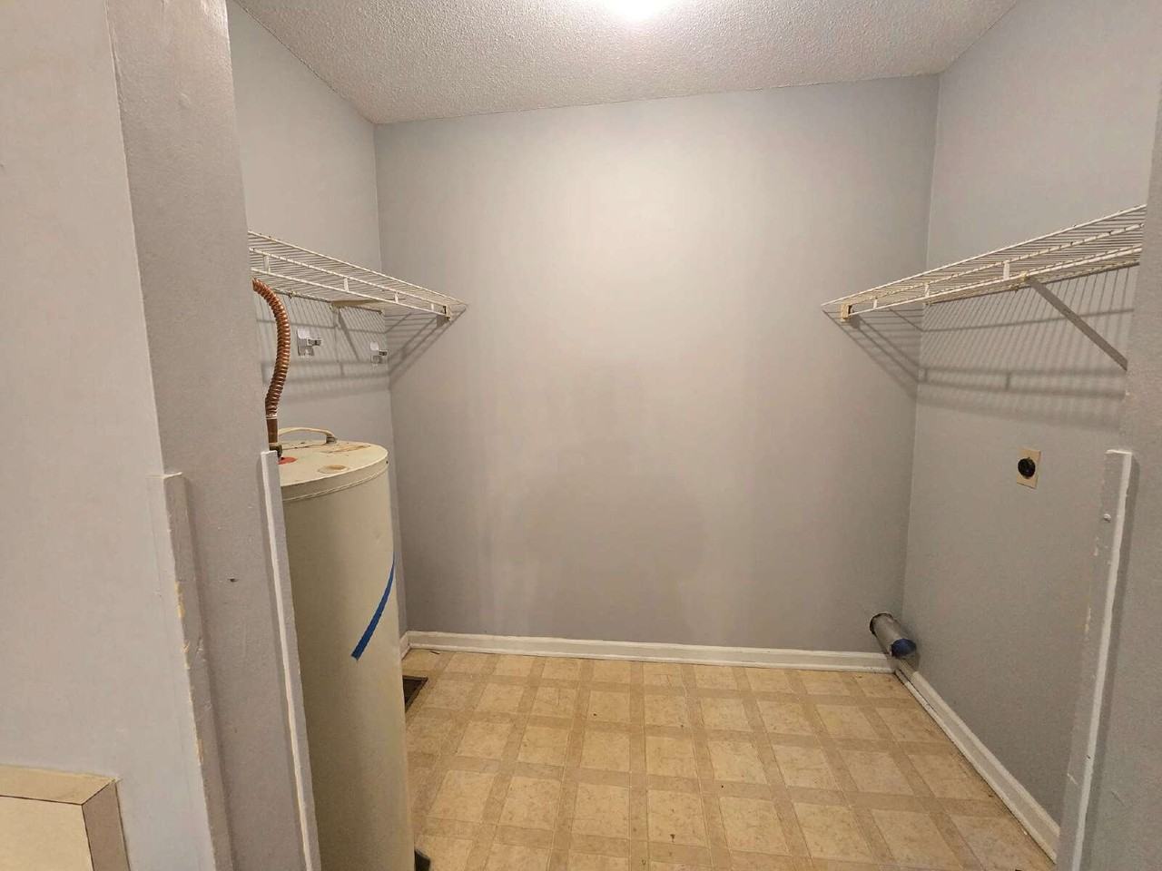 572 Danielle Dr - Photo 7 of 20