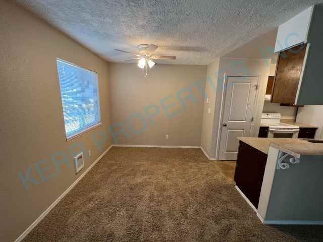 1416 Ne Paropa Ct - Photo 4 of 11