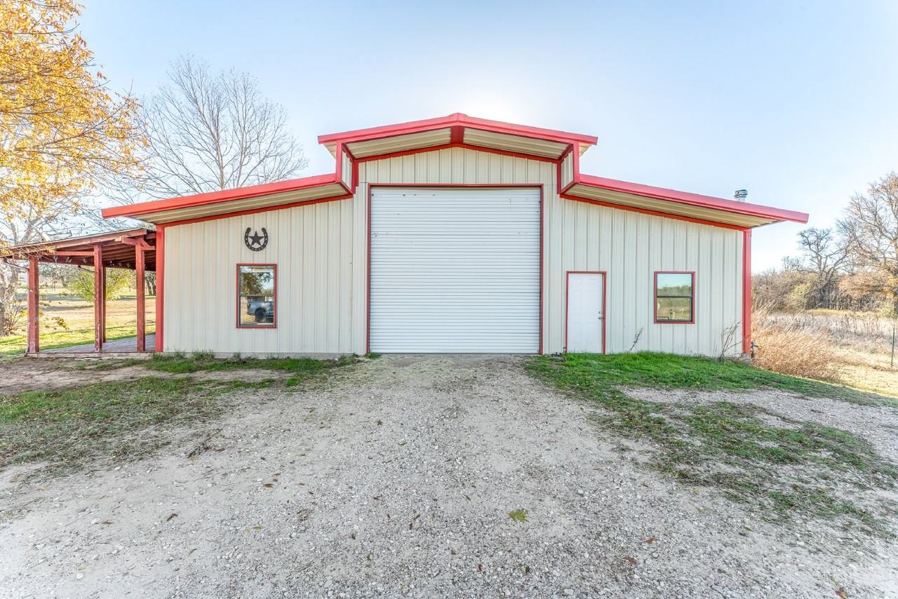 2061 County Road 371 - Photo 2 of 17