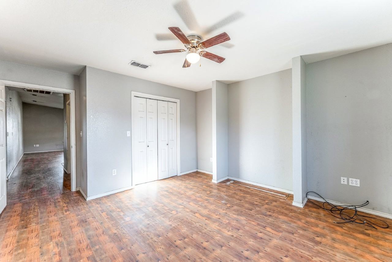 2061 County Road 371 - Photo 7 of 17