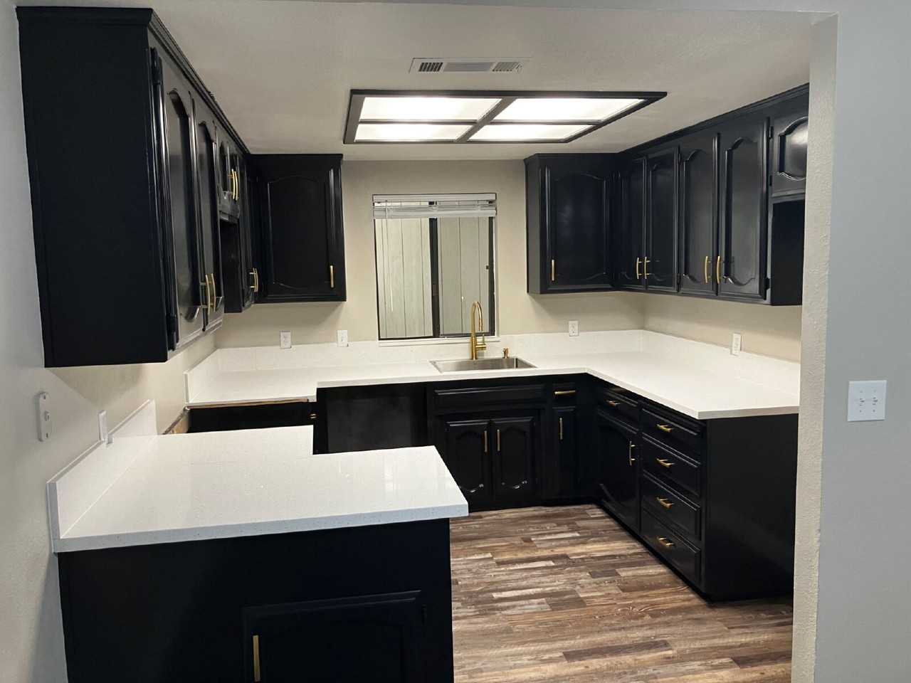 3559 Guadalupe Avenue - Photo 3 of 12