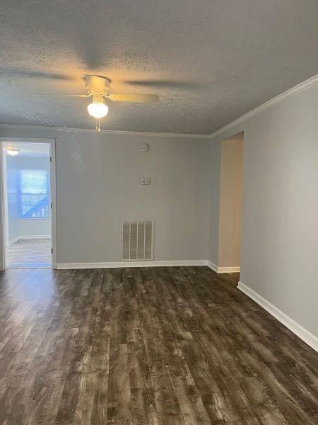 1407 Sevierville Rd - Photo 4 of 19