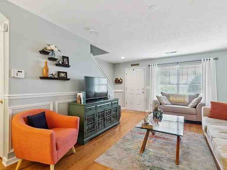 510 Shadow Glen Dr - Photo 2 of 23