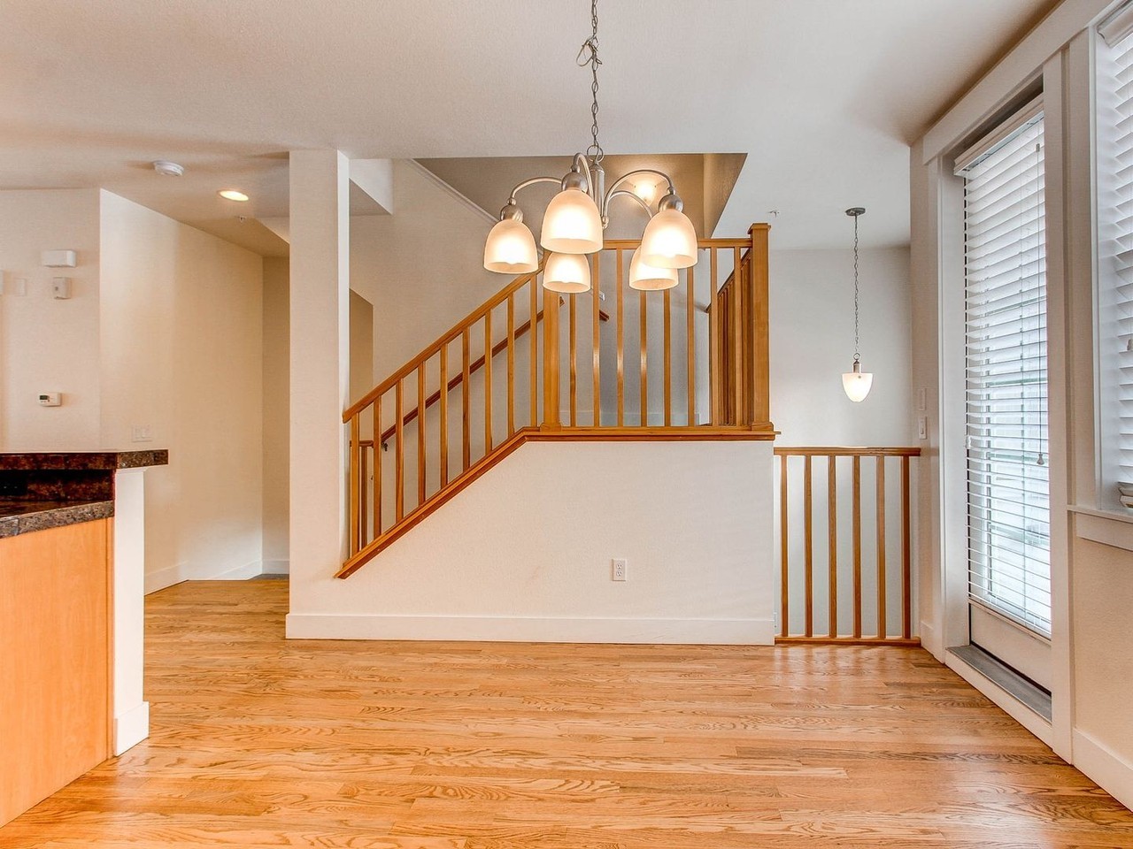 3441 N Xenia St - Photo 5 of 32