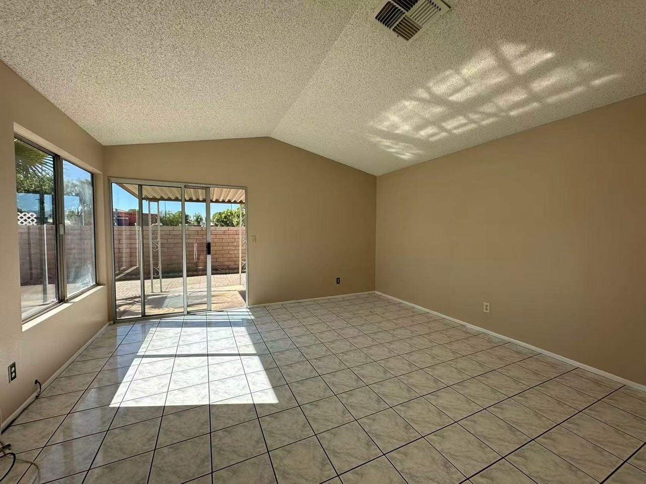 7345 Vireo Dr - Photo 2 of 14