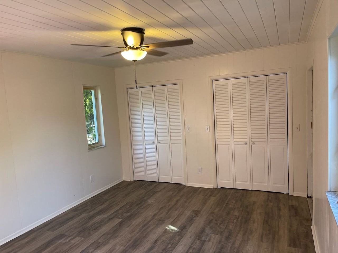 1117 Colonial Rd - Photo 3 of 5