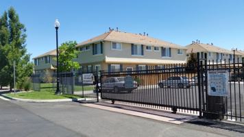 featured image of 1751 Pinewood Dr