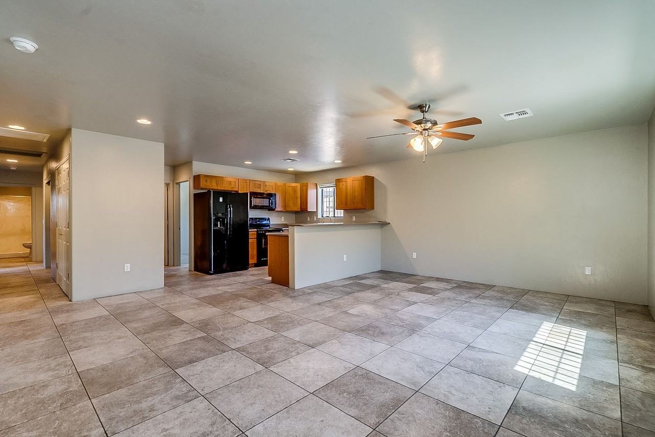 720 E. Lester St. - Photo 4 of 26