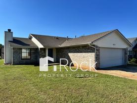 8720 Oakridge Dr - Photo 1 of 1