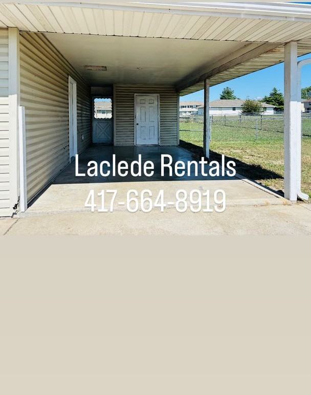 1121 Lake Dr - Photo 3 of 11