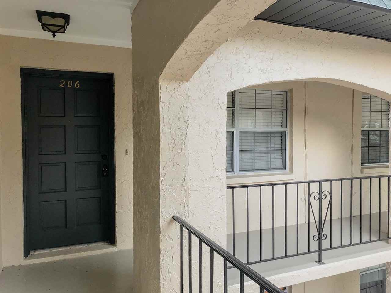 3718 W Mckay Ave - Photo 3 of 21