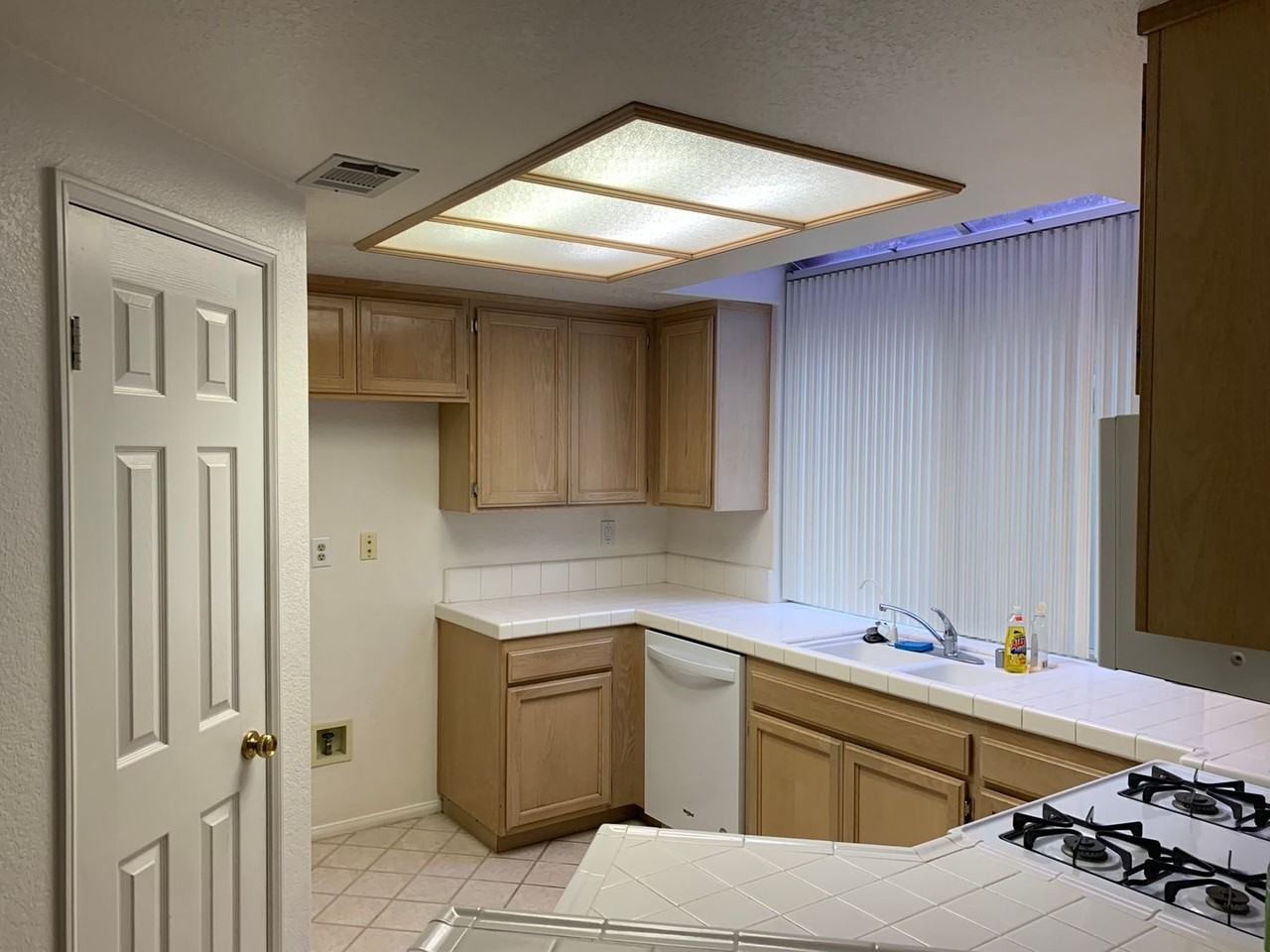 846 Vista Arriago - Photo 2 of 17