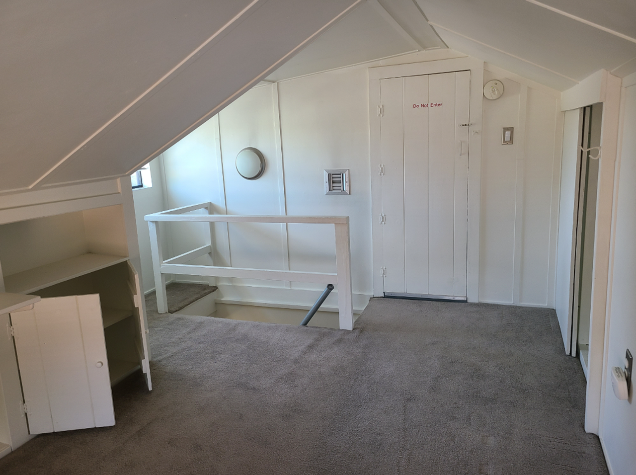 10th and Hughes ( 816 E. 10th St. & 815 E. Hughes St. ) - Photo 7 of 36