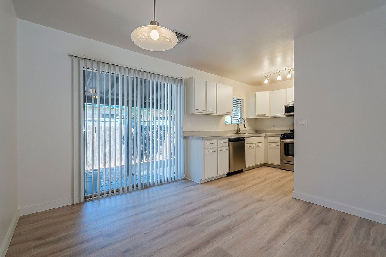 10th and Hughes ( 816 E. 10th St. & 815 E. Hughes St. ) - Photo 2 of 26