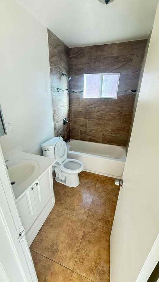 BLUHAR01 - Photo 7 of 18