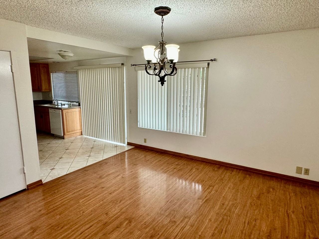 6630 Sora St - Photo 6 of 27